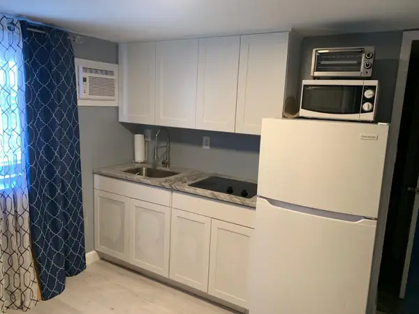 4878 NE 15th Avenue, Pompano Beach, FL 33064