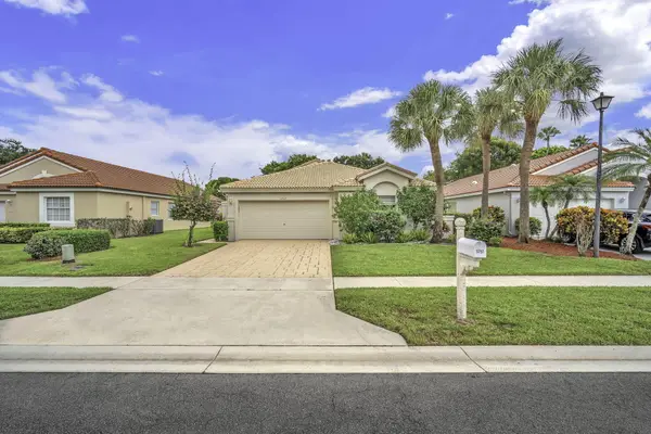 5707 Swaying Palm Lane, Boynton Beach, FL 33437