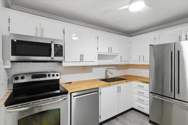 6301 N University Drive #206, Tamarac, FL 33321