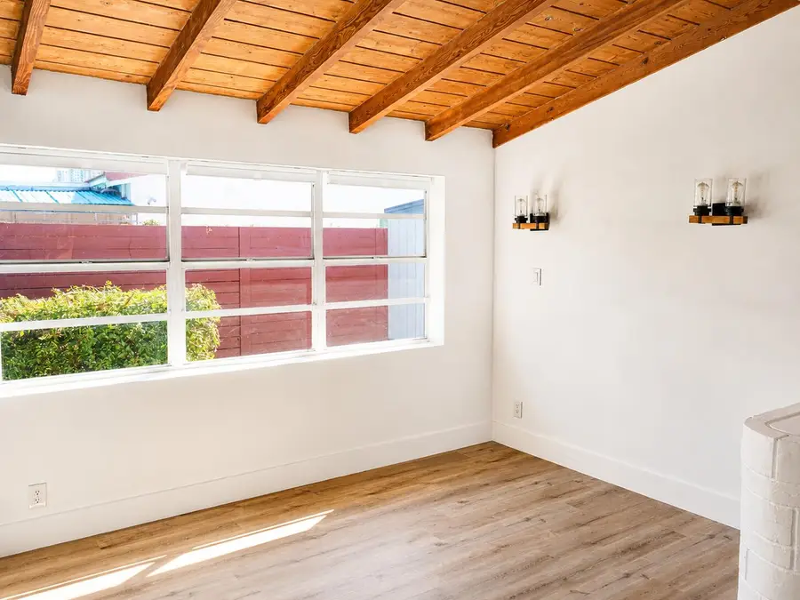 819 NE 2nd Court, Hallandale Beach, FL 33009 - #3