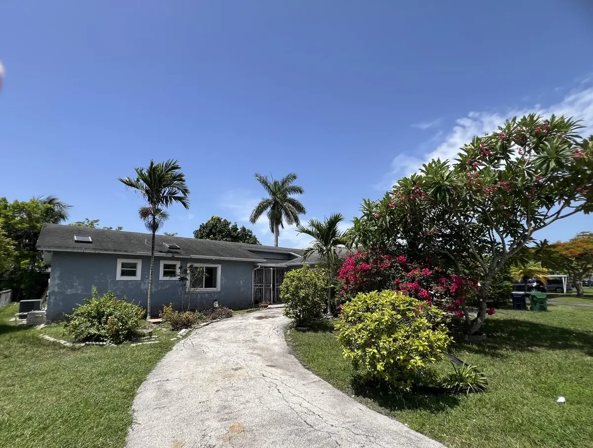 10460 SW 165th Street Sw, Miami, FL 33157 - #1