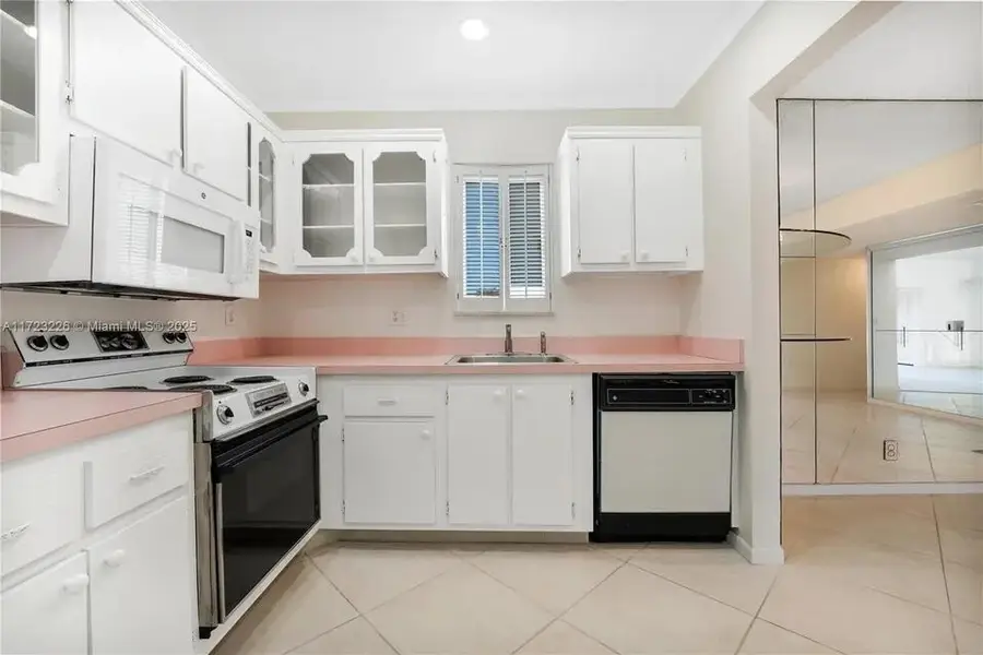2532 Boundbrook Drive S #104, Palm Springs, FL 33406 - #3