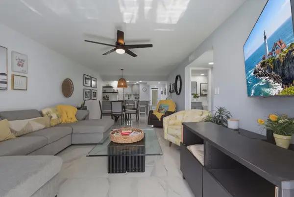 9823 S Hollybrook Lake Drive #104, Pembroke Pines, FL 33025