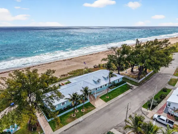 5 Cedar Drive #CD5, Briny Breezes, FL 33435