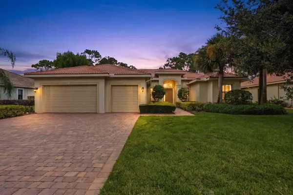 2553 NW Crystal Lake Drive Nw, Jensen Beach, FL 34957