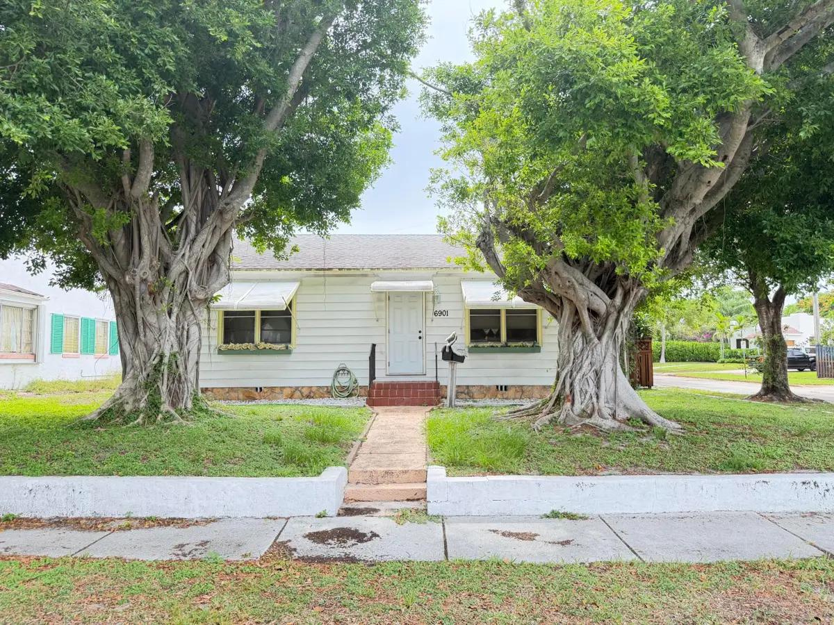 6901 Garden Avenue, West Palm Beach, FL 33405 - #1