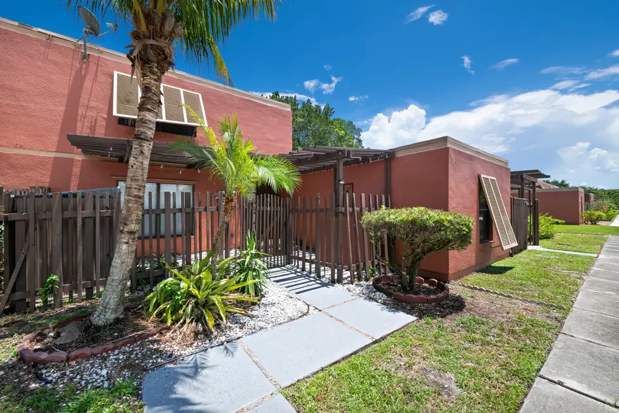1517 Fairway Road, Pembroke Pines, FL 33026 - #2