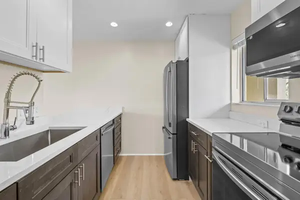 830 SW 9th Street Circle #204, Boca Raton, FL 33486