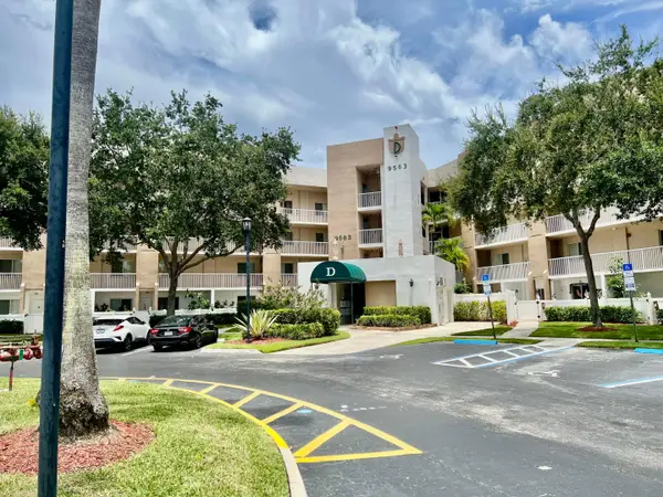 9563 Weldon Circle #304, Tamarac, FL 33321