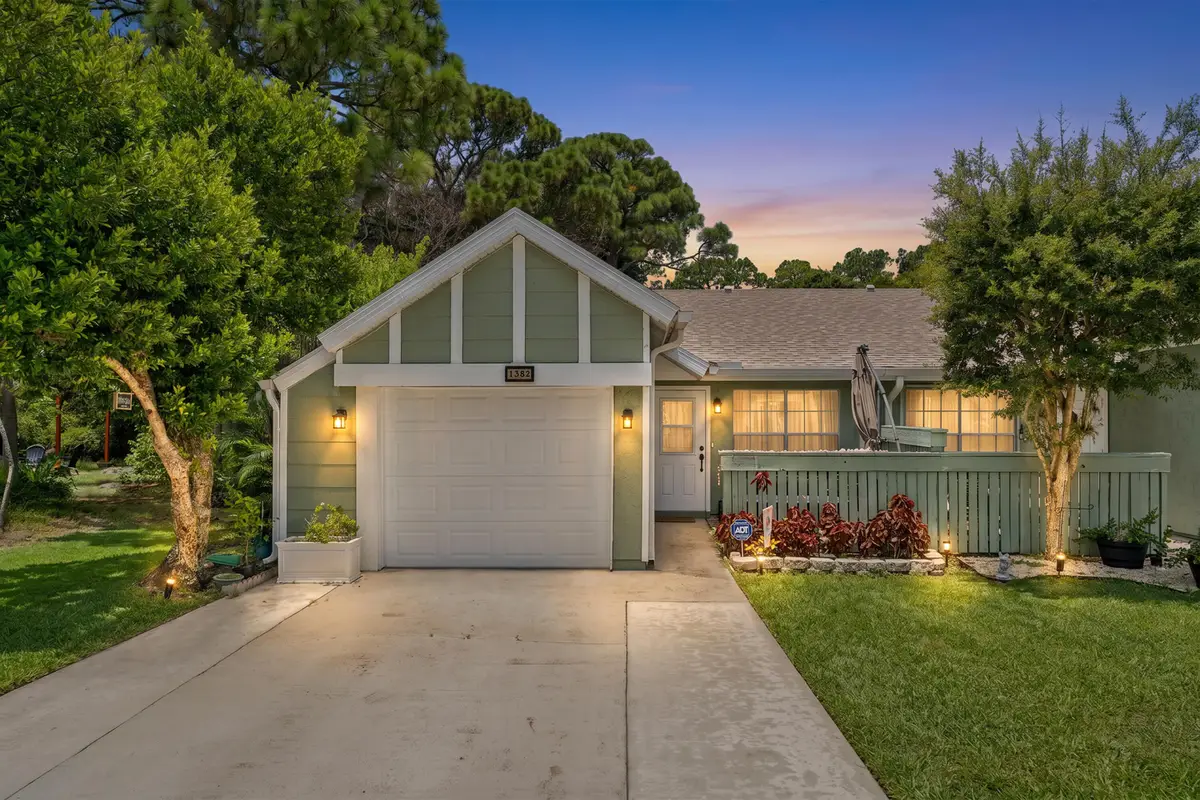 1382 SE Rivergreen Circle, Port Saint Lucie, FL 34952 - #1