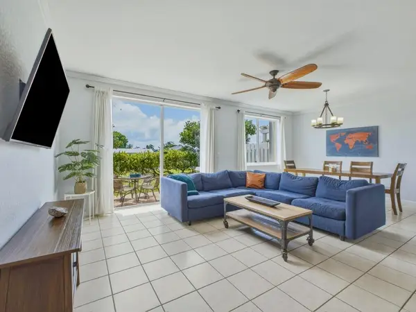 3028 N Evergreen Circle, Boynton Beach, FL 33426