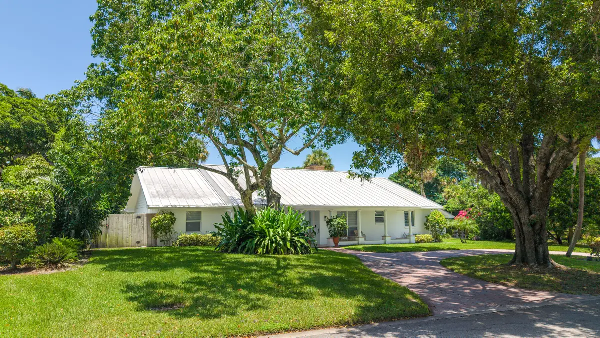 15 W High Point Road, Sewalls Point, FL 34996 - #1