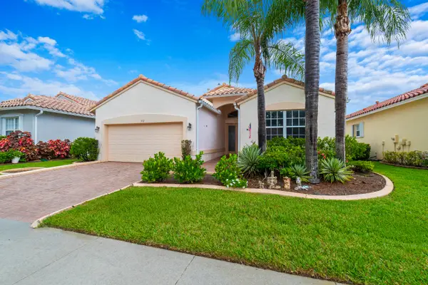 352 Springview Loop, Port St Lucie, FL 34986