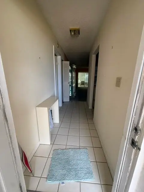 197 Lake Susan Lane, West Palm Beach, FL 33411 - #3