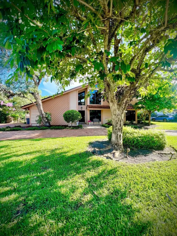 4169 Saint Andrews Drive, Boynton Beach, FL 33436