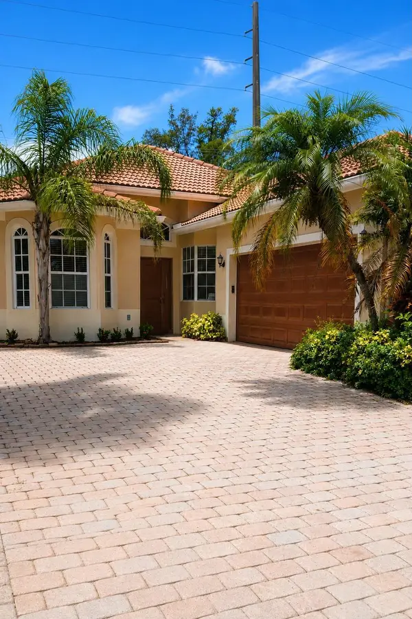 8061 Saw Palmetto Lane, Boynton Beach, FL 33436