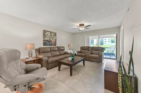 7618 Tahiti Lane #106, Lake Worth, FL 33467