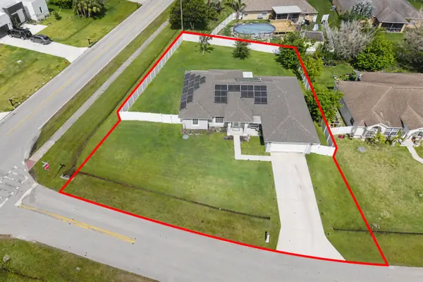 2094 SW Capeador Street, Port St Lucie, FL 34953
