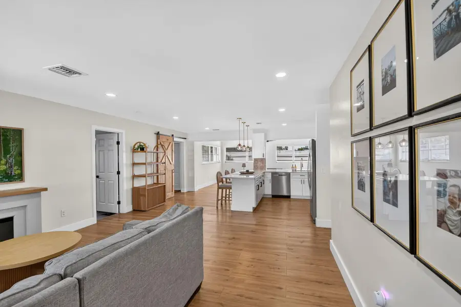 432 W Shadyside Circle, West Palm Beach, FL 33415 - #3