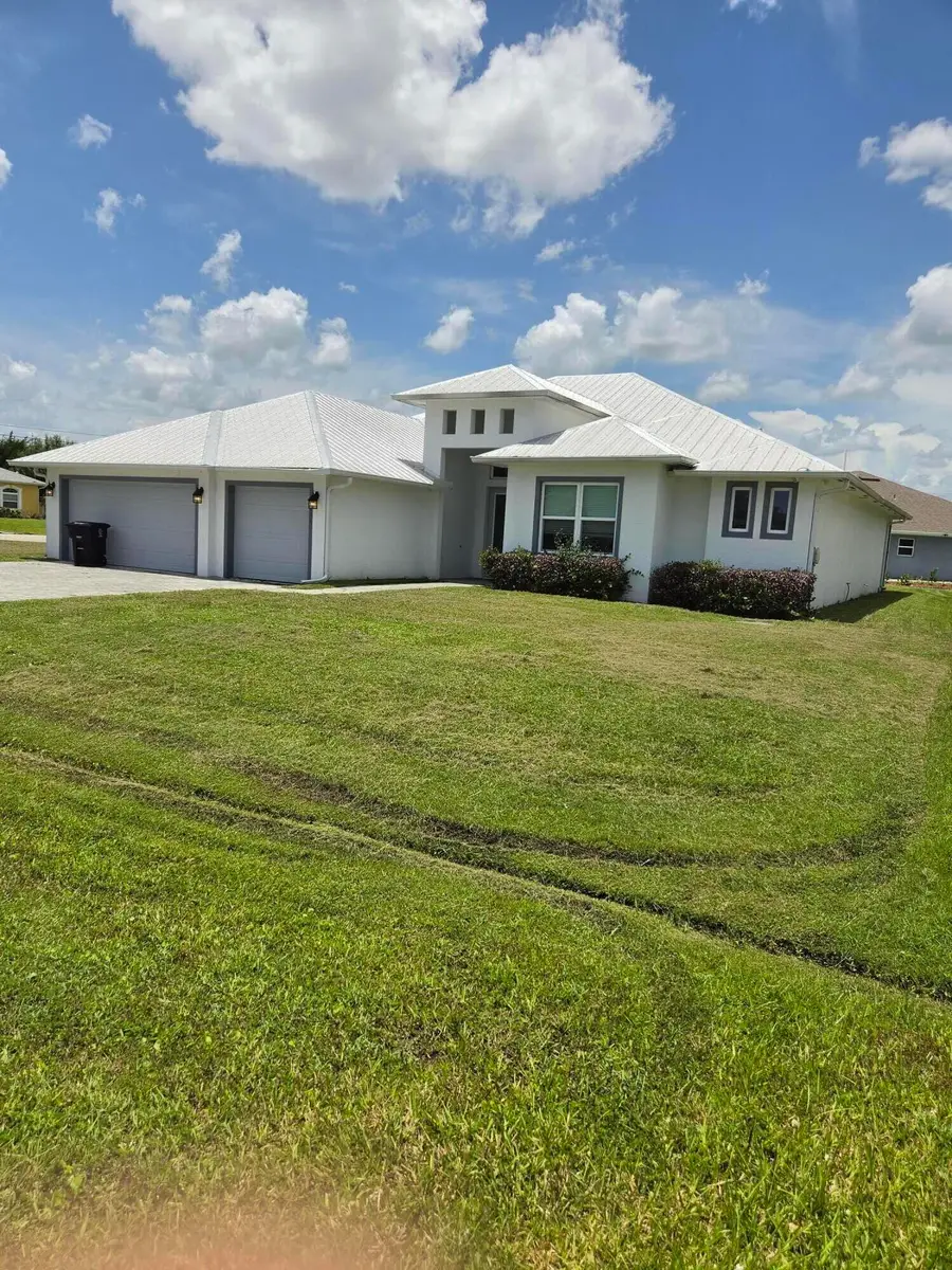 5231 NW Iredell Street, Port Saint Lucie, FL 34986 - #2