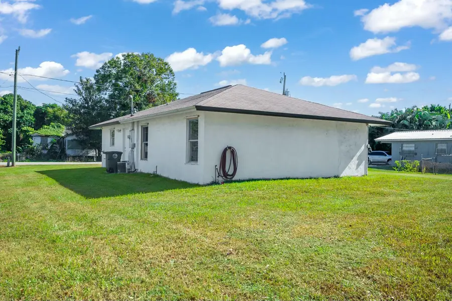116 SE 3rd Street N, Belle Glade, FL 33430 - #3