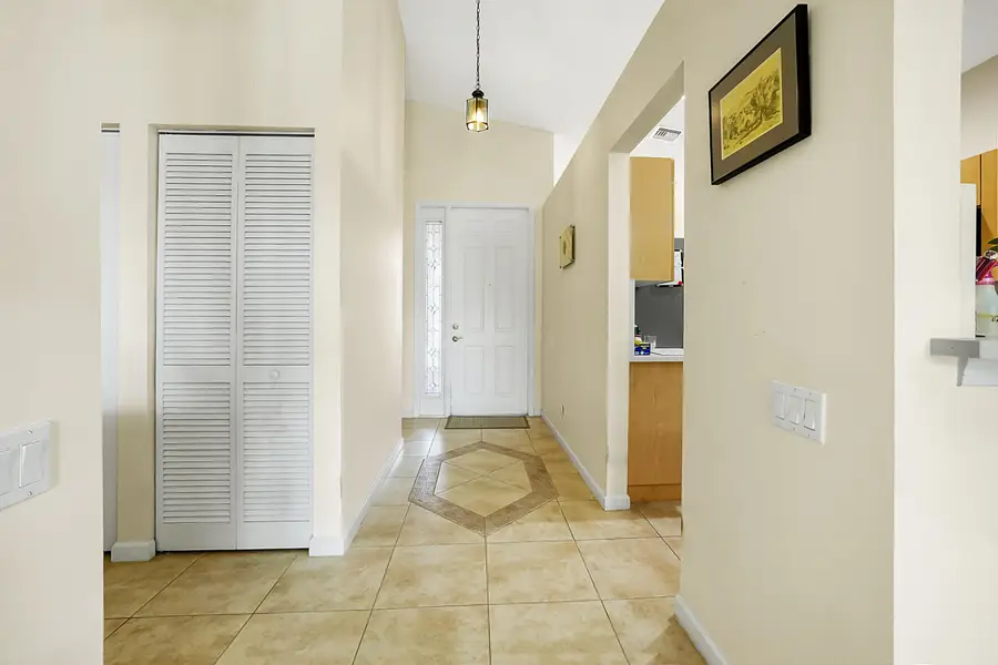 390 NW Breezy Point Loop, Port Saint Lucie, FL 34986 - #3