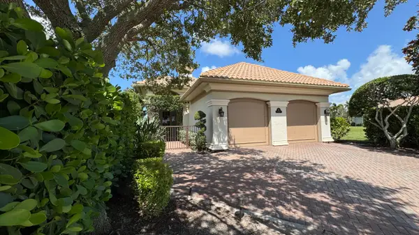 102 SE Rio Palermo, Port St Lucie, FL 34984