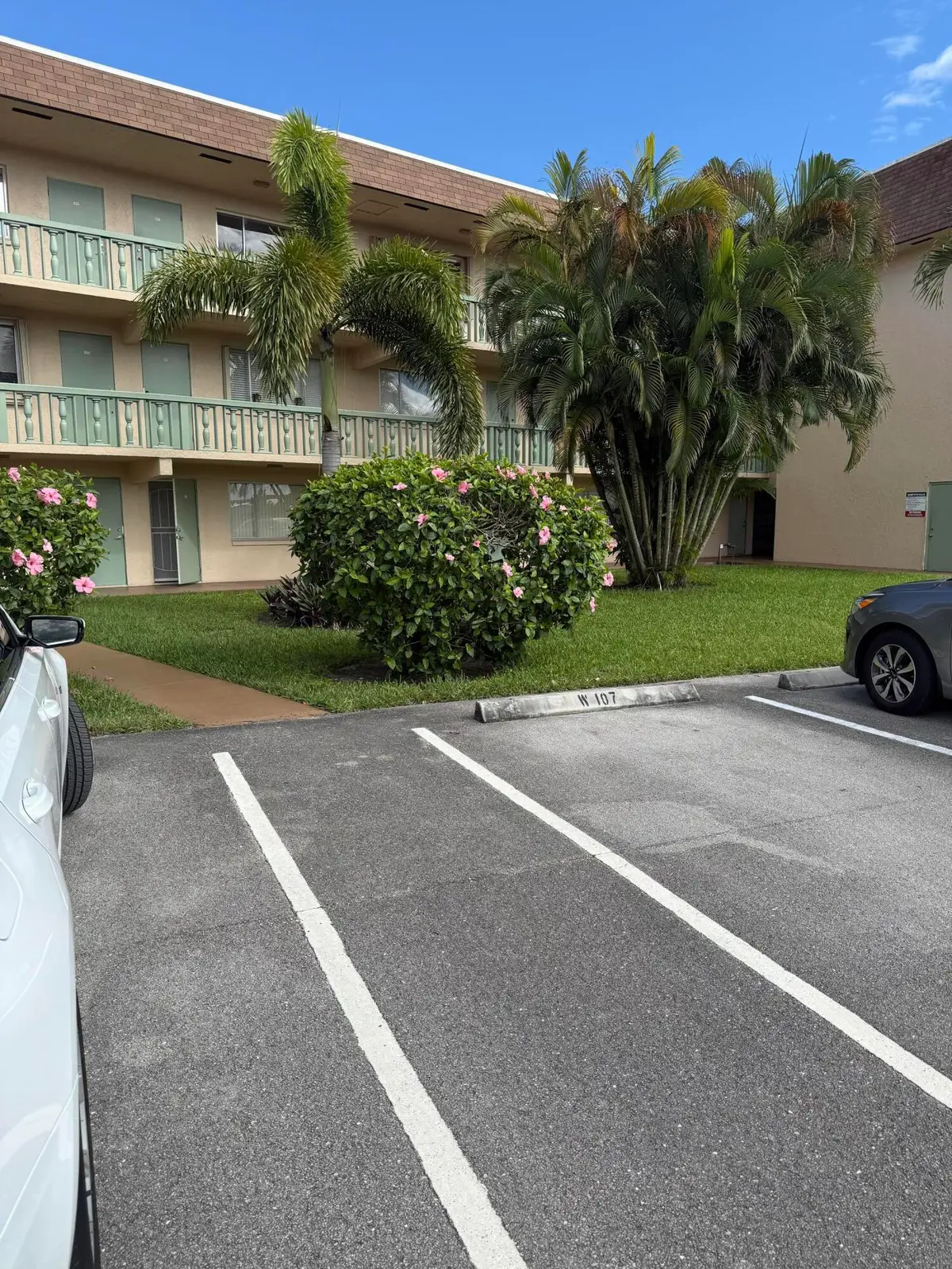 400 Village Green Circle W #105, Palm Springs, FL 33461 - #1