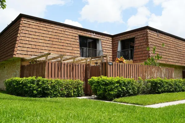 1905 19th Lane, Greenacres, FL 33463