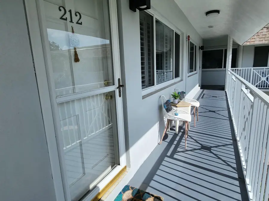 1001 NE 8th Avenue #212, Delray Beach, FL 33483 - #3