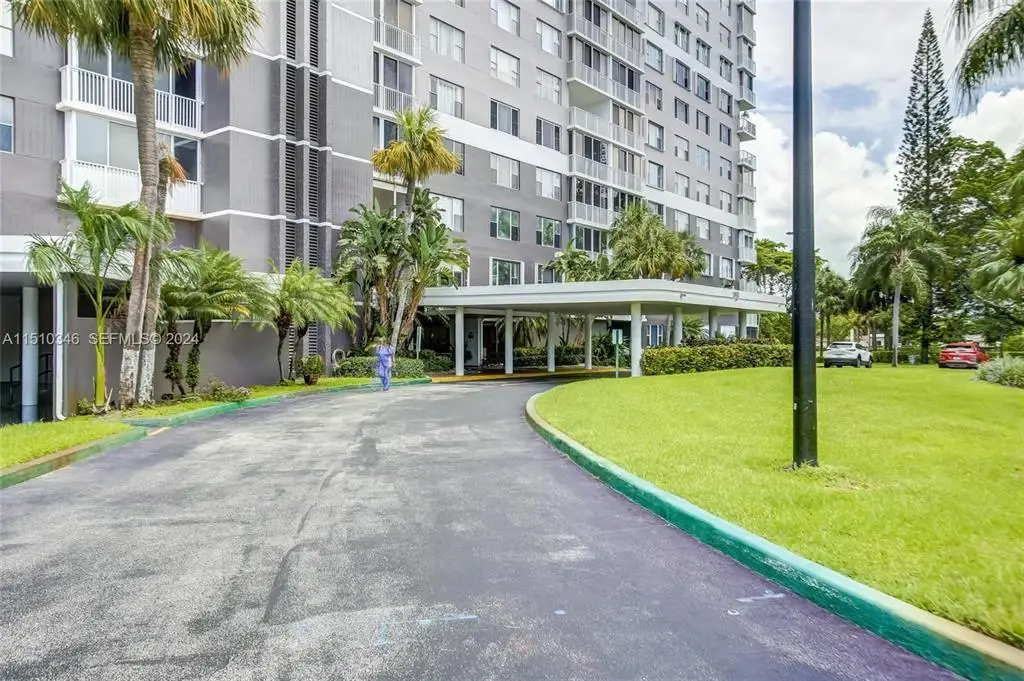 3850 Washington Street #812, Hollywood, FL 33021 - #1