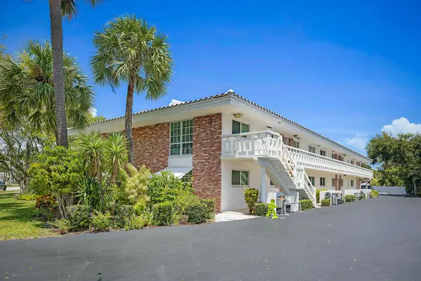 331 Tequesta Drive #110, Tequesta, FL 33469