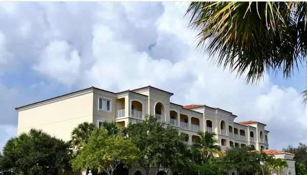34 Harbour Isle Drive W #ph06, Fort Pierce, FL 34949