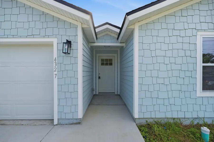 4327 Bessie Circle E, Jacksonville, FL 32209 - #2