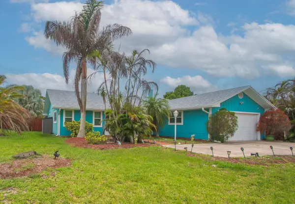 2674 SE Tiffany Avenue, Port St Lucie, FL 34952