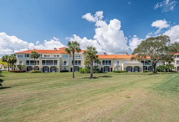 5060 Harmony Circle #105, Vero Beach, FL 32967