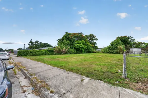 11818 SW 221st Road, Miami, FL 33170