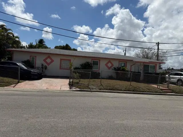 1585 W 36th Street, Riviera Beach, FL 33404 - #1