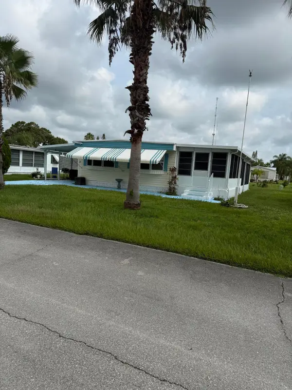 29 Golf Drive, Port St Lucie, FL 34952