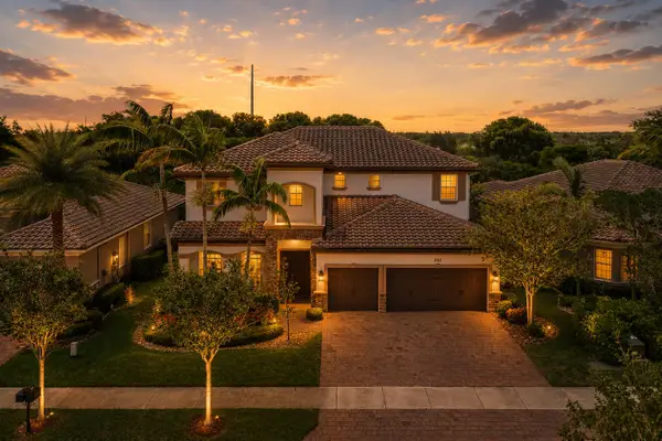 10111 Edgewater Court, Parkland, FL 33076