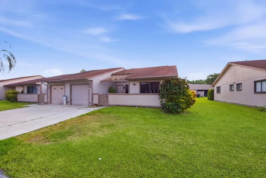18 Winchmore Lane, Boynton Beach, FL 33426 - #2