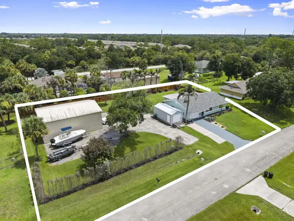 8302 Penny Lane, Fort Pierce, FL 34951