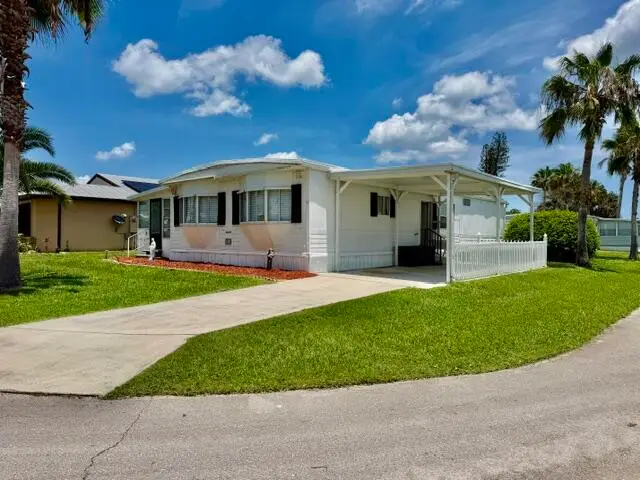 16 Grande Vista Way, Port Saint Lucie, FL 34952 - #1