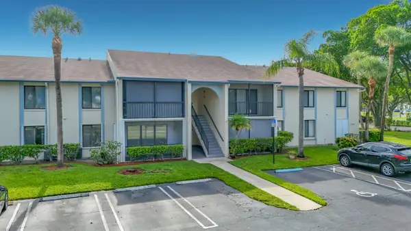 1104 Green Pine #E1, West Palm Beach, FL 33409