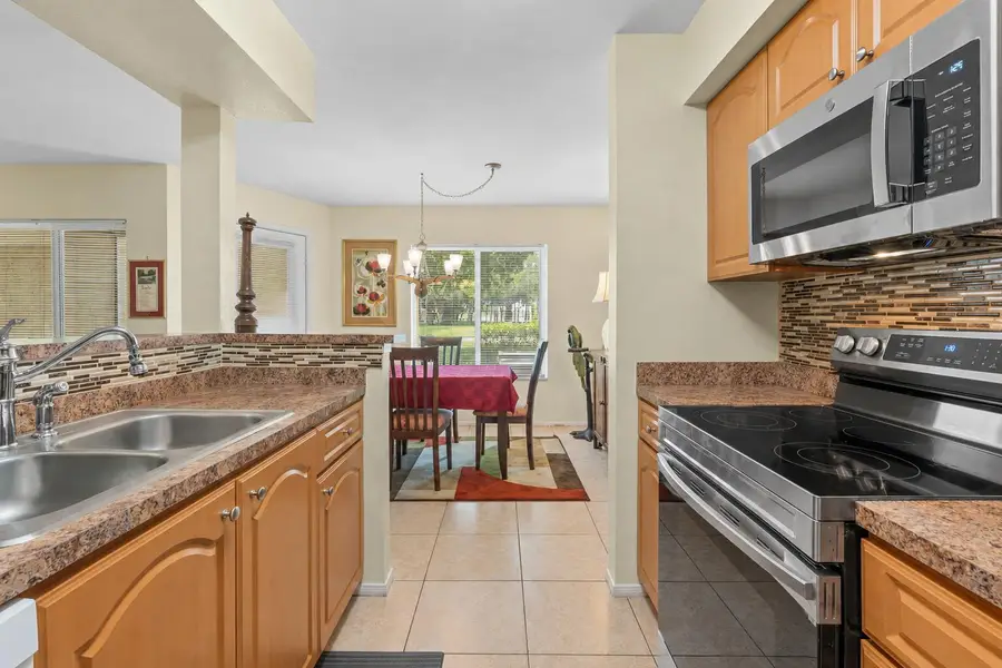 2361 NW 33rd Street, Oakland Park, FL 33309 - #3