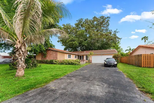 11260 NW 41st Street, Coral Springs, FL 33065