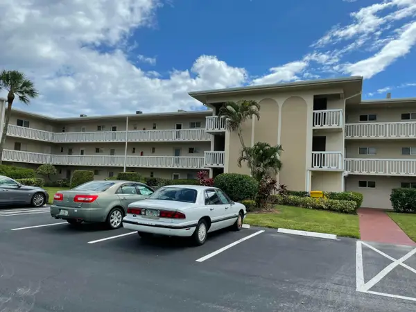 2811 S Garden Drive S #308, Palm Springs, FL 33461