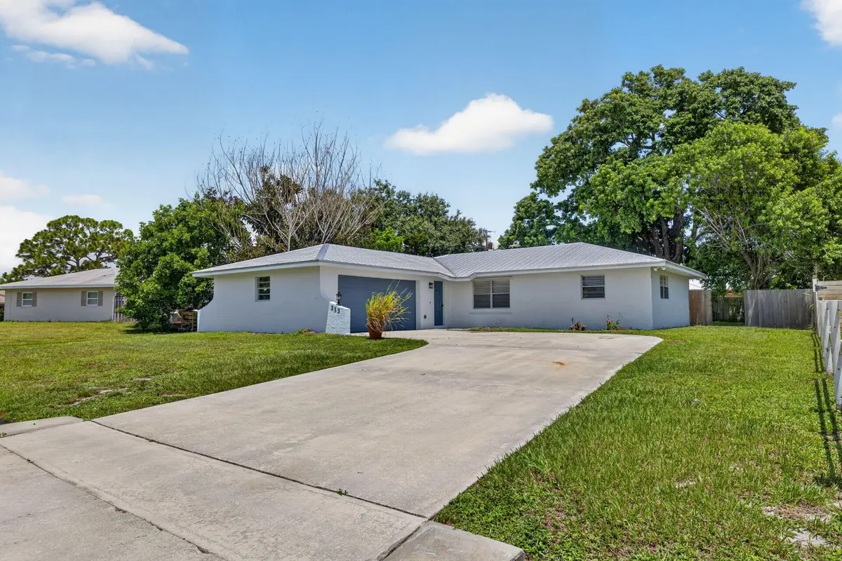 313 SE Atlas Terrace, Port Saint Lucie, FL 34983 - #1