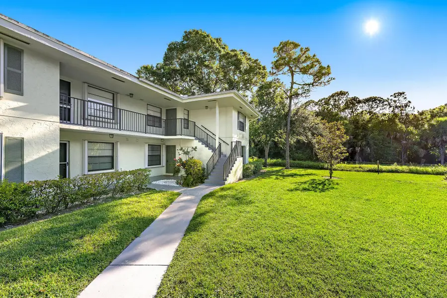 1901 Sabal Ridge Court #D, Palm Beach Gardens, FL 33418 - #2