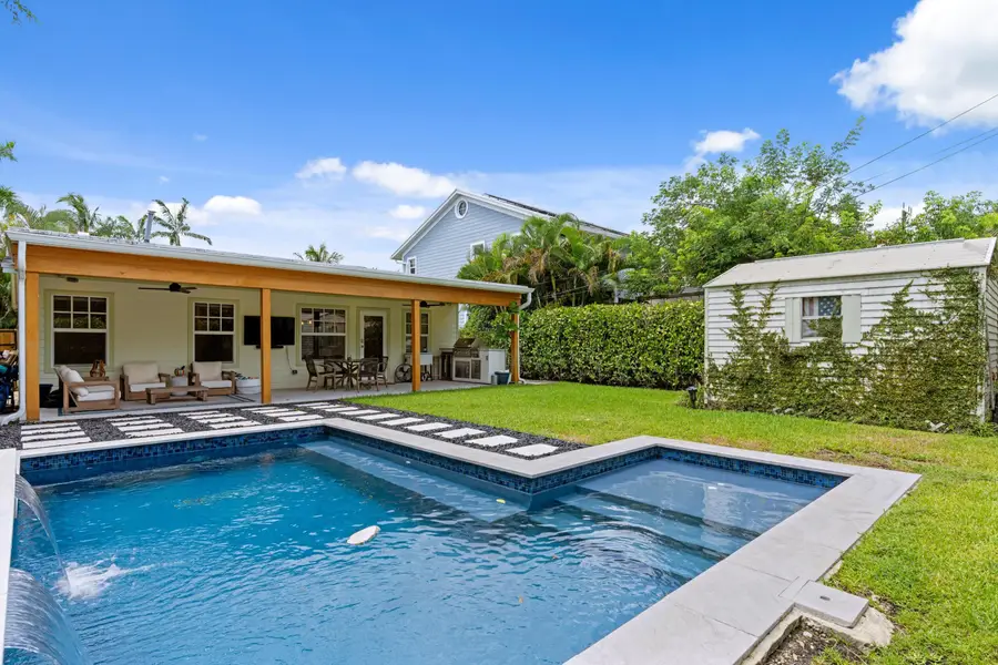 521 33rd Street, West Palm Beach, FL 33407 - #2